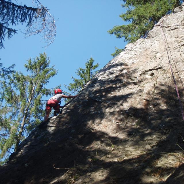 escalade-mur-du-pont-des-mottets-copyright-bureau-des-guides-de-megeve-3.jpg