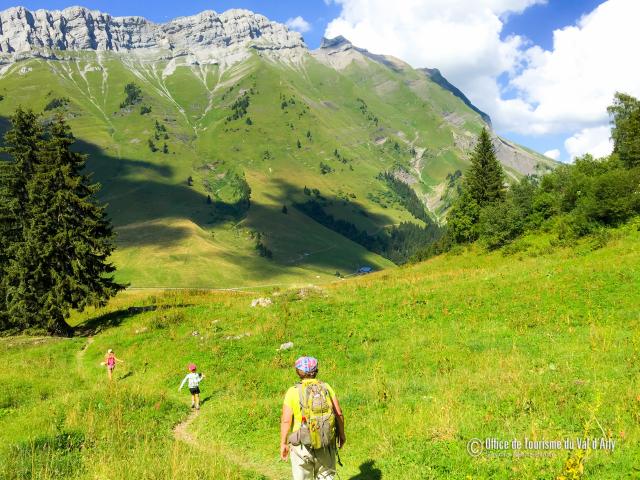 Randonnée dans les Aravis à La Giettaz en Aravis