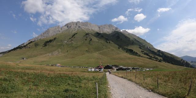 Col des Aravis au départ de la route des Montagnes