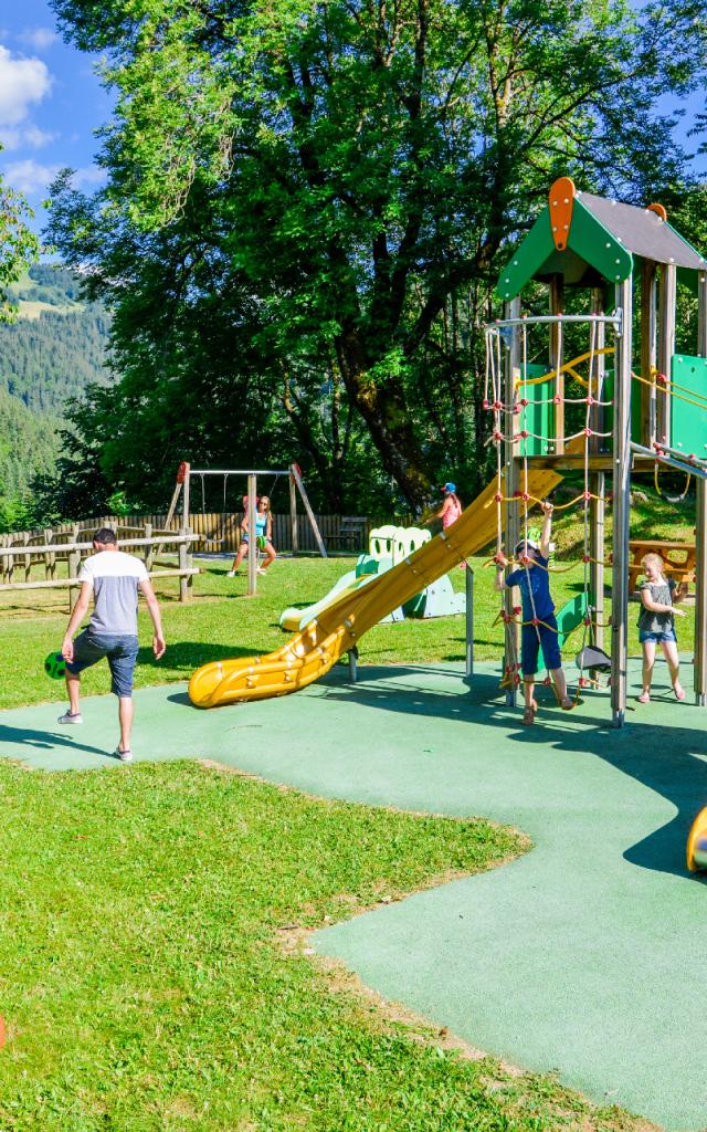 Jeux pour enfants à Notre Dame de Bellecombe