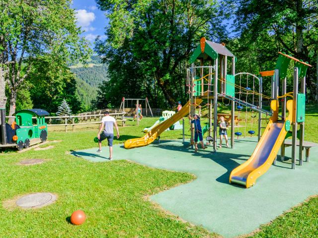 Jeux pour enfants à Notre Dame de Bellecombe