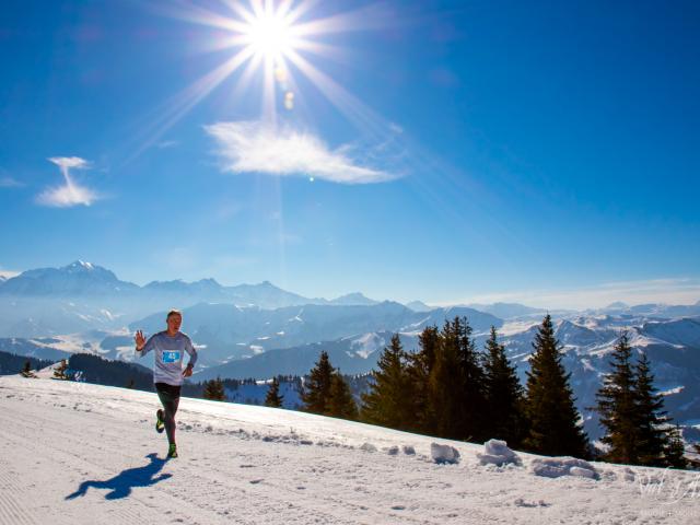 aravis-snow-trail-coureur-et-mont-blanc.jpg