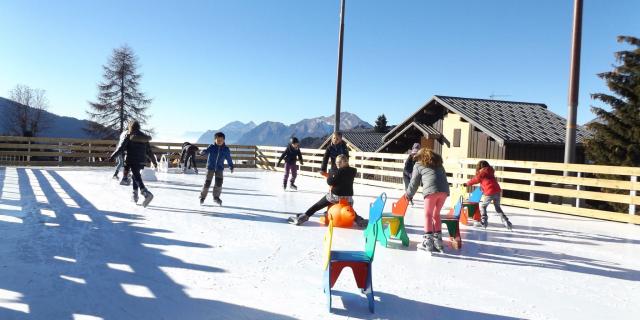 Patinoire du Cernix