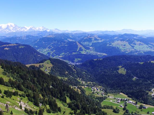 Le Val d'Arly en été