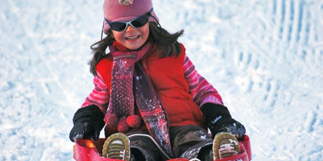 Faire de la luge dans le Val d'Arly