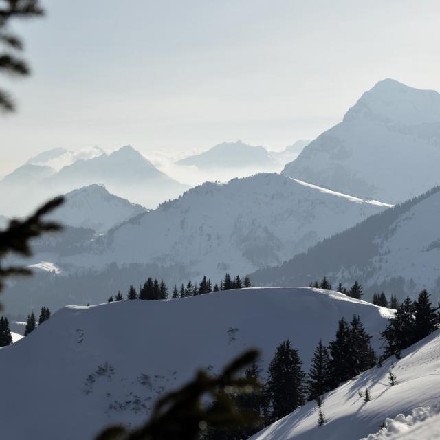 Le Mont Charvin en Hiver vue depuis le Torraz à la Giettaz