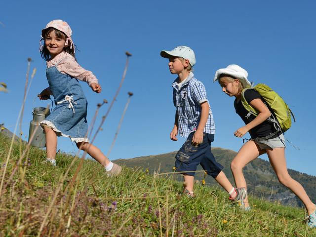 Randonnées en famille dans le Val d'Arly