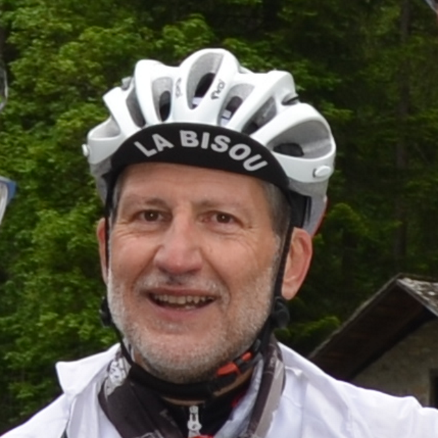 jean-michel-participant-a-laravis-bike-tour-1.png