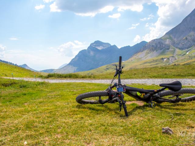 Randonnée en VTT à assistance électrique dans le Val d'Arly