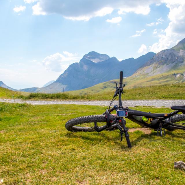 Randonnée en VTT à assistance électrique dans le Val d'Arly