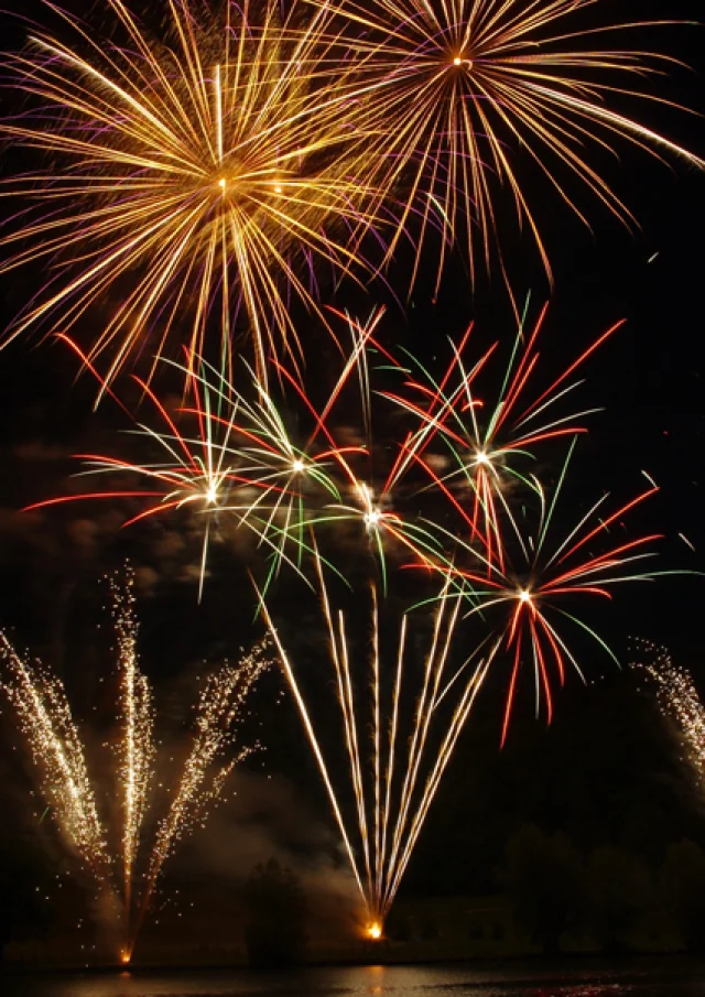 Feu d'artifice au plan d'eau de Flumet