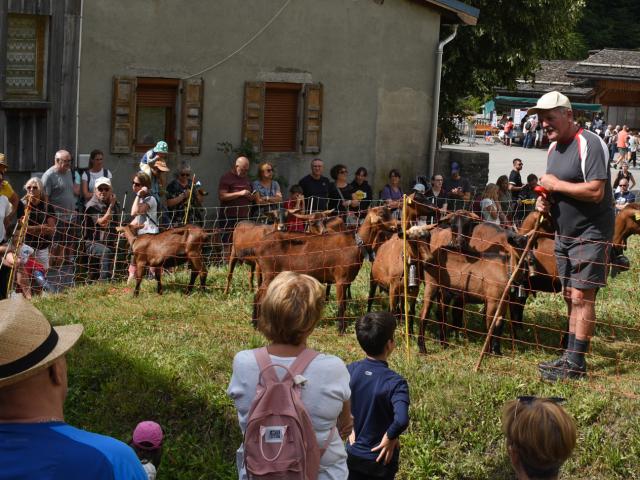 Fête Des Alpagistes au coeur du village de La Giettaz