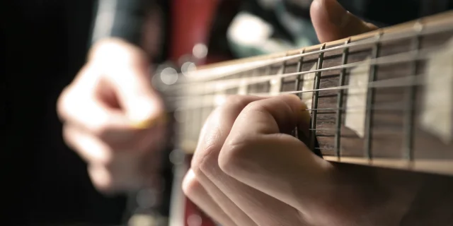 Stage Guitare cet été dans le Val d'Arly