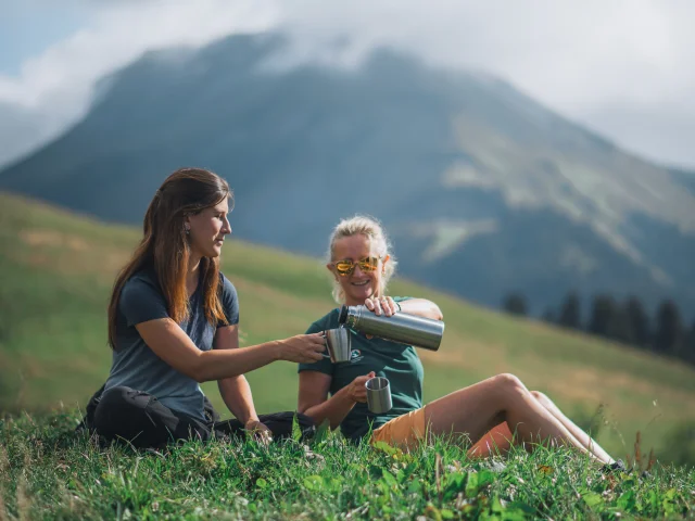 Rando cueillette slow tourisme avec Sandrine